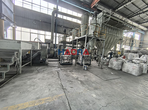 如何优化超微粉碎工艺以提高沥青耐久性？